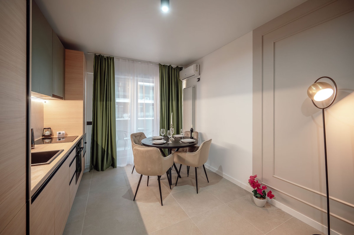 BlueWaves Apartment in Odyssey Pools SPA n Parking — Apartment — sea-view vacation rental at Alezzi Odyssey, Mamaia Nord, Constanța, Romania — property photo 7 | Aqua Vista Rentals