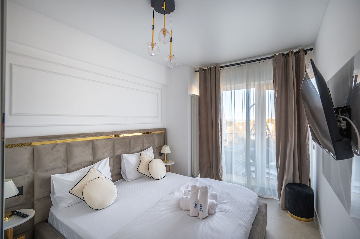 Glam Apartment in Odyssey Spa Pools and Parking — Apartment — sea-view vacation rental at Alezzi Odyssey, Mamaia Nord, Constanța, Romania — property photo 4 | Aqua Vista Rentals