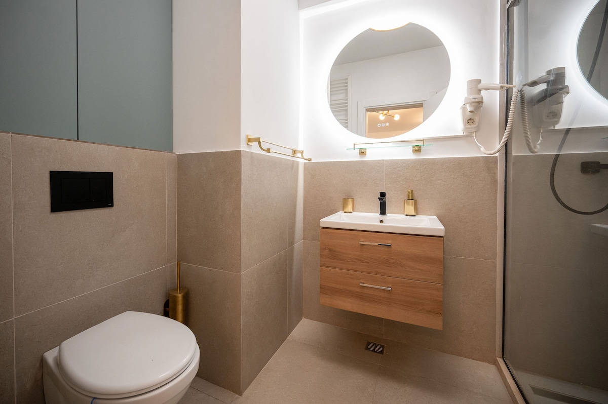 Larisa Apartment in Odyssey Spa & Pools & Fitness — Apartament — închiriere de vacanță în Alezzi Odyssey, Mamaia Nord, Constanța, România — fotografia 8 a proprietății | Aqua Vista Rentals