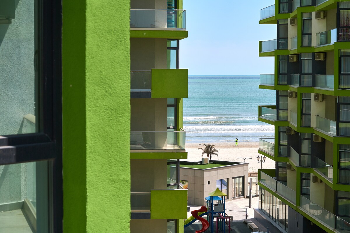 AZ-K62-e3-GoldenStd-S-4p-Cs — Studio — închiriere de vacanță cu vedere la mare în Alezzi Beach Resort, Mamaia Nord, Constanța, România — fotografia principală a proprietății | Aqua Vista Rentals