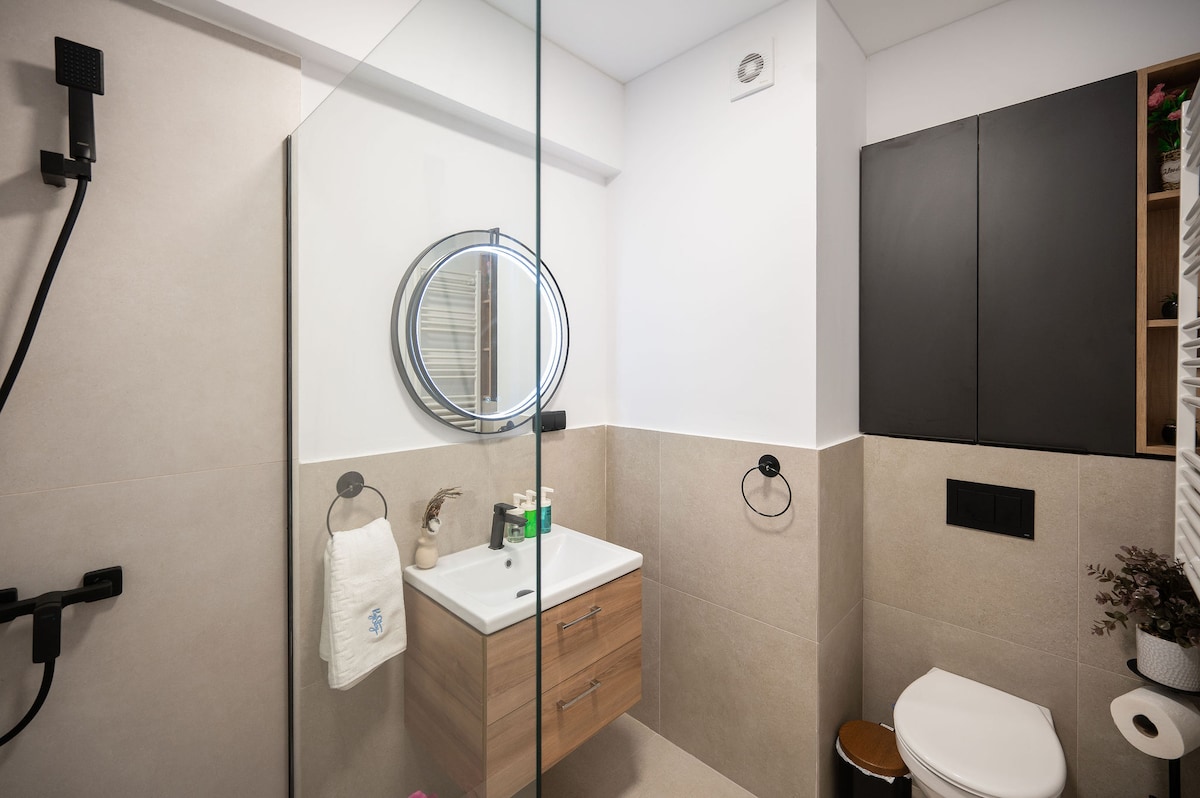 La Bella Apartment in Odyssey Spa Pools Parking — Apartment — vacation rental at Alezzi Odyssey, Mamaia Nord, Constanța, Romania — property photo 7 | Aqua Vista Rentals