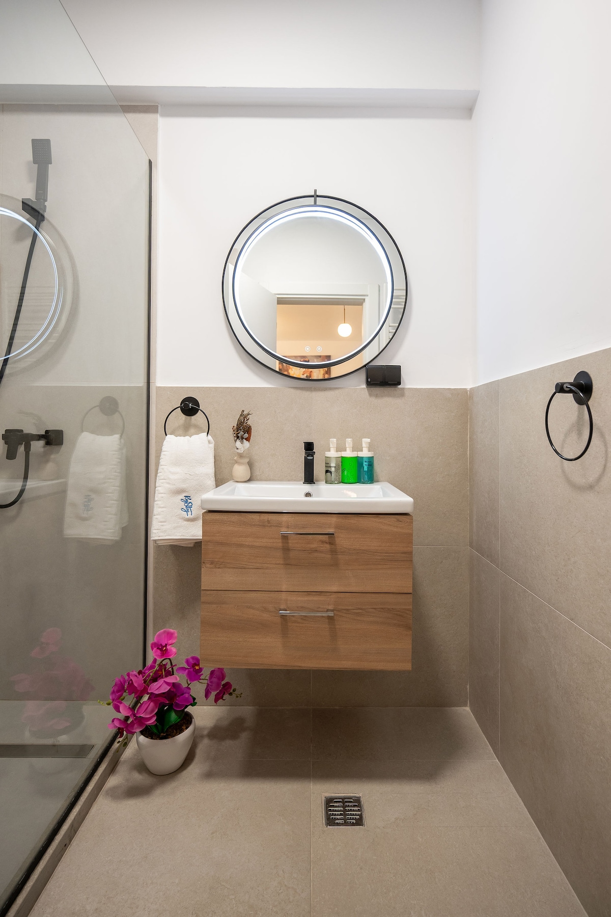 La Bella Apartment in Odyssey Spa Pools Parking — Apartment — vacation rental at Alezzi Odyssey, Mamaia Nord, Constanța, Romania — property photo 8 | Aqua Vista Rentals