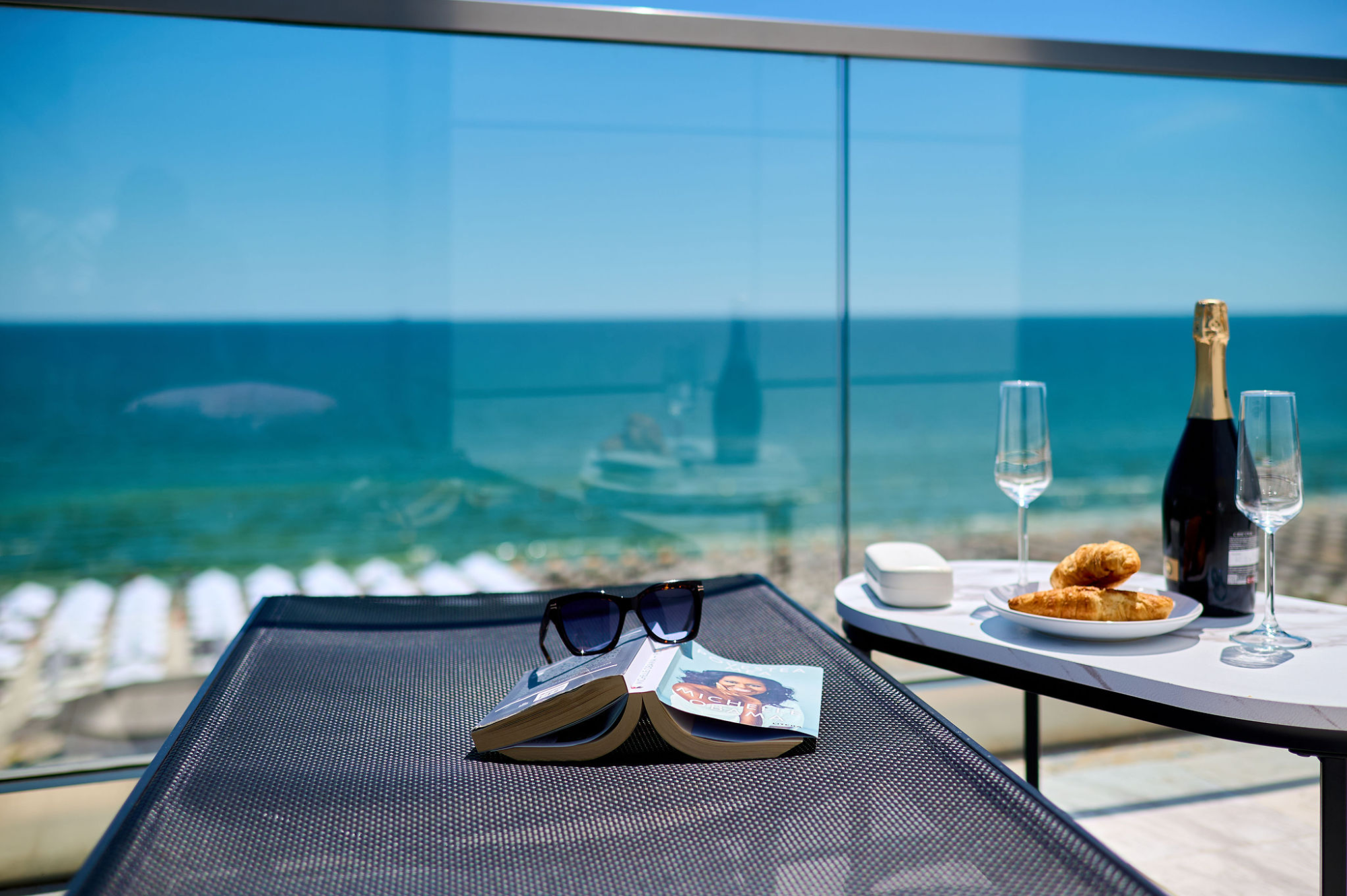 Stefinity Apartment in InfinityBeachResort-parking — Apartament — închiriere de vacanță în Infinity Resort & SPA, Mamaia Nord, Constanța, România — fotografia principală a proprietății | Aqua Vista Rentals