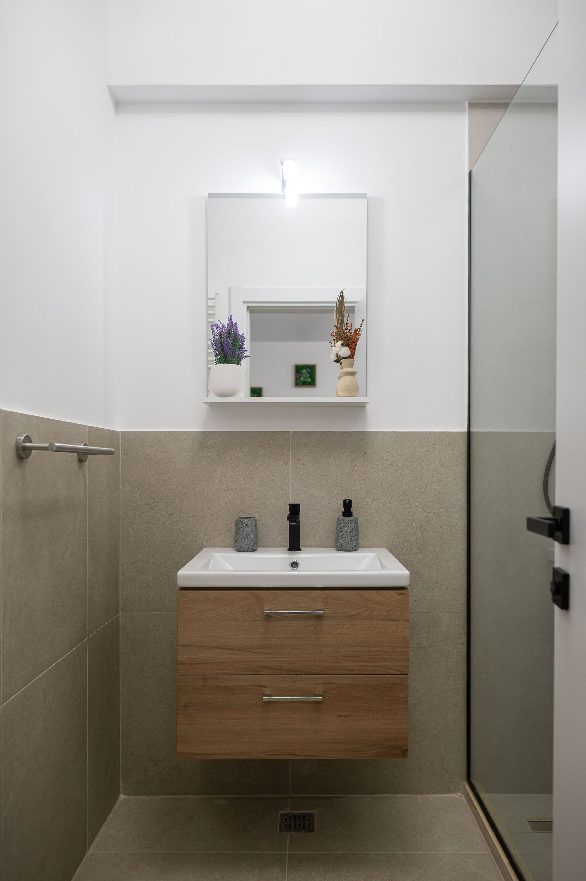 Josephine Apartment in Odyssey Spa & Pool-parking — Apartment — vacation rental at Alezzi Odyssey, Mamaia Nord, Constanța, Romania — property photo 4 | Aqua Vista Rentals