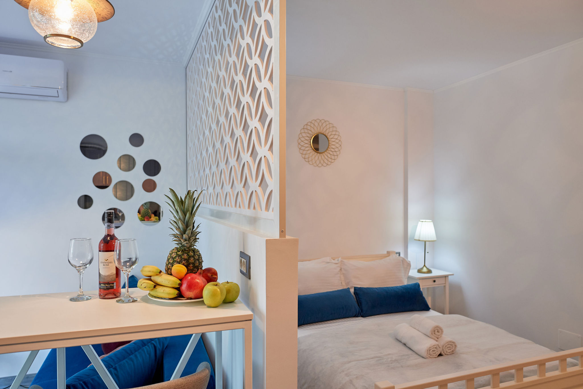 Blue Aqua Studio Spa n Pool Alezzi — Studio — închiriere de vacanță în Alezzi Beach Resort, Mamaia Nord, Constanța, România — fotografia principală a proprietății | Aqua Vista Rentals