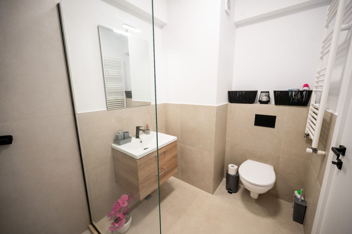 Mara Sunset Apartment in Odyssey spa and pools — Apartament — închiriere de vacanță în Alezzi Odyssey, Mamaia Nord, Constanța, România — fotografia 8 a proprietății | Aqua Vista Rentals