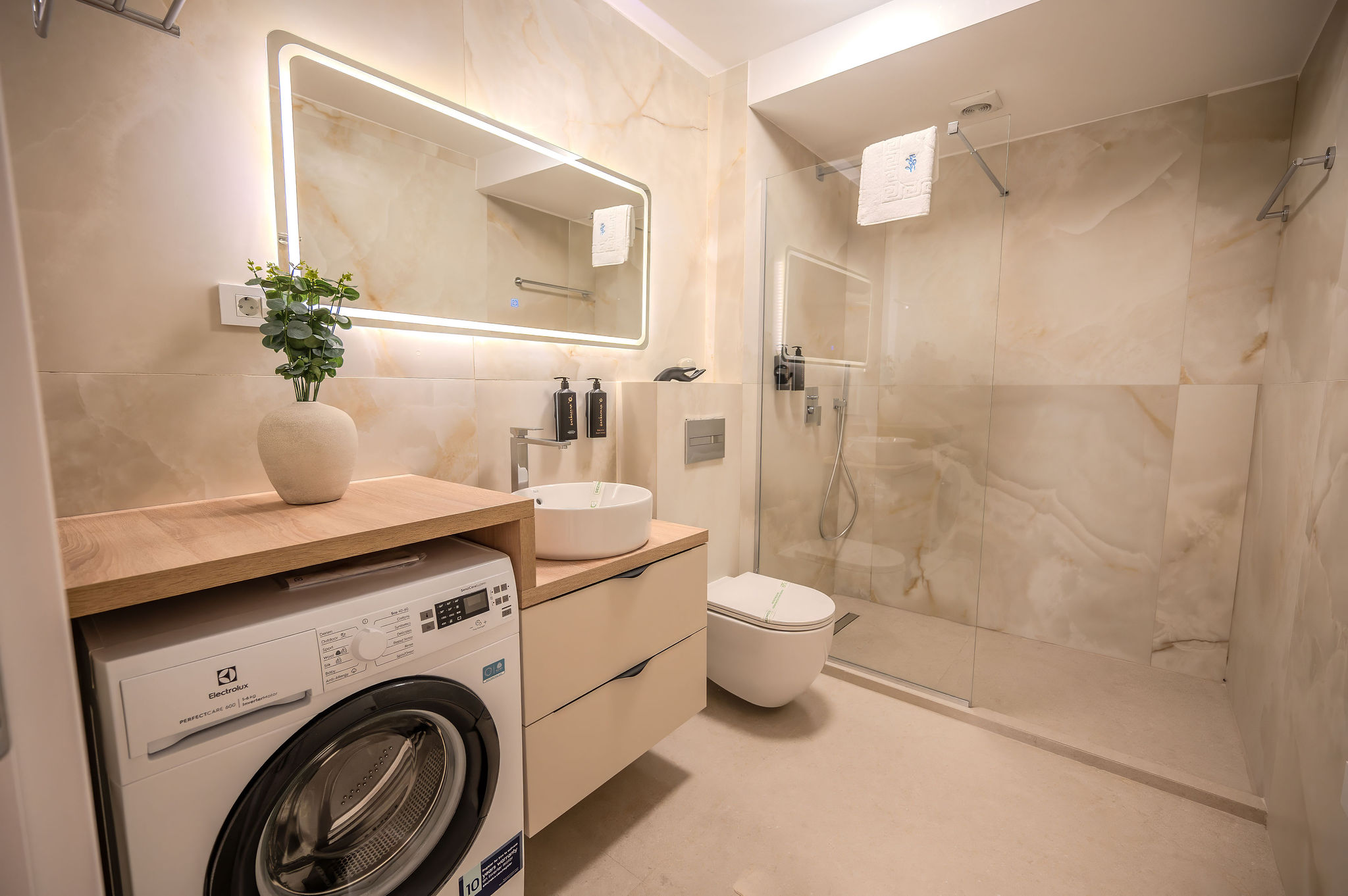 AC-630-Ghost Collection (145 SQM 2BD Sea View Premium) — Apartament — închiriere de vacanță cu vedere la mare în Aqua Cullinan Resort & SPA, Mamaia Nord, Constanța, România — fotografia 8 a proprietății | Aqua Vista Rentals