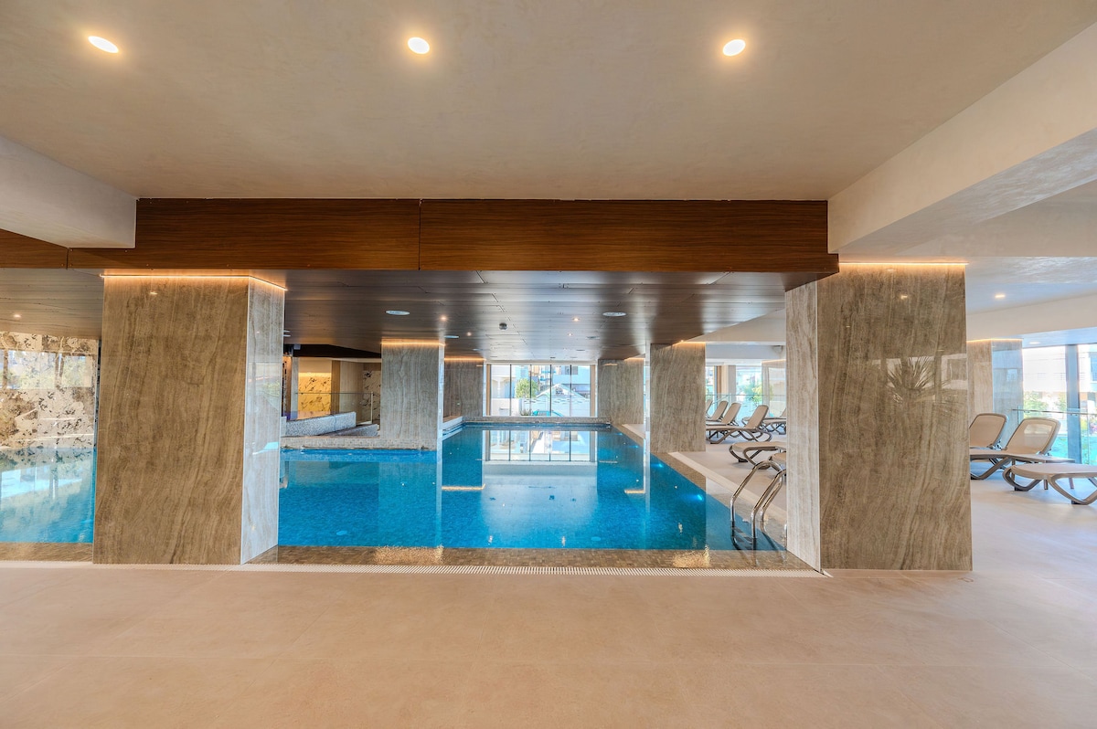 AC-605-Corniche Collection (151 SQM 2BD Corner View) — Apartment — city-view vacation rental at Aqua Cullinan Resort & SPA, Mamaia Nord, Constanța, Romania — property photo 3 | Aqua Vista Rentals