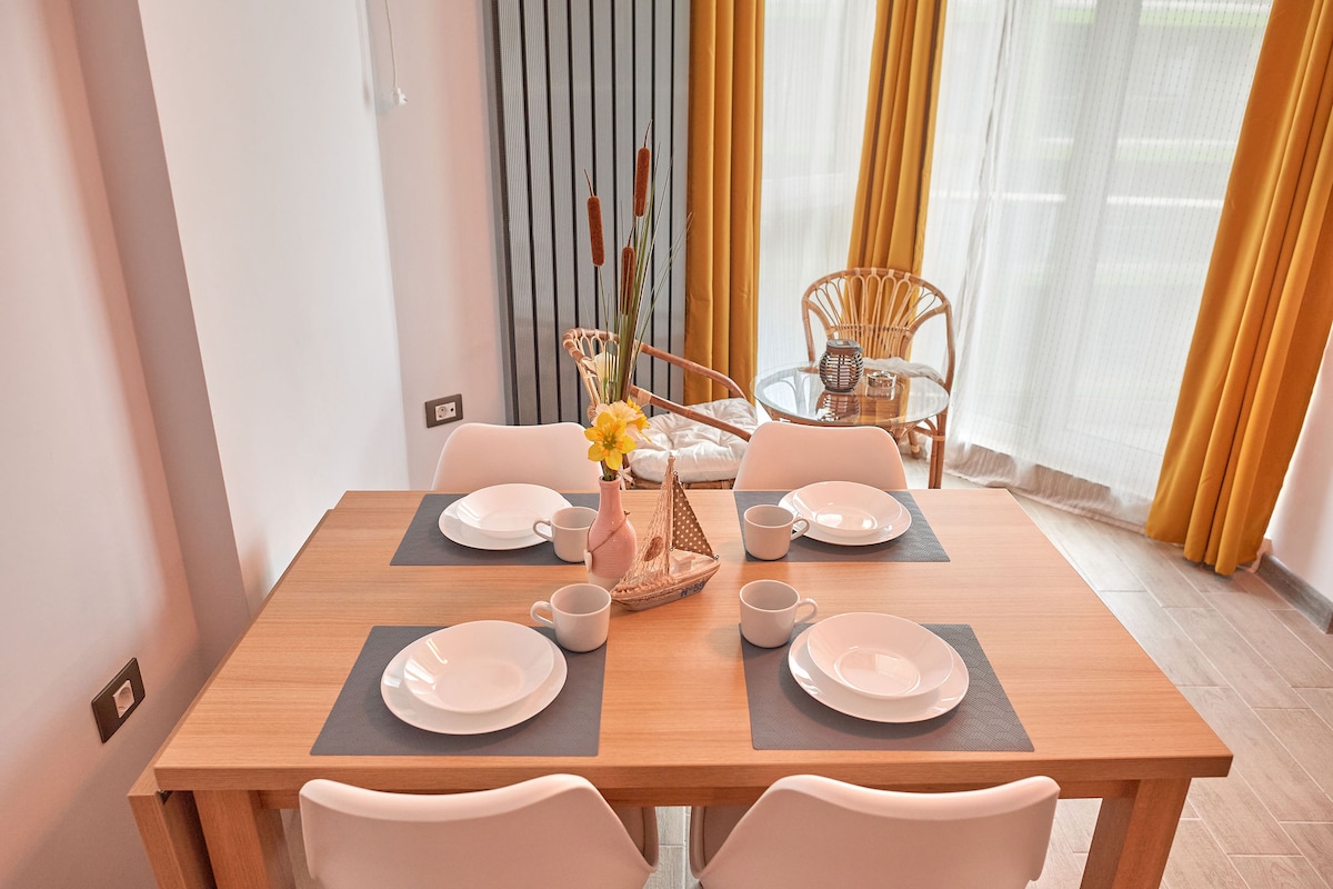 Opal Luxury Apartment 91 Spa n Pool Beach resort — Apartment — sea-view vacation rental at Alezzi Beach Resort, Mamaia Nord, Constanța, Romania — property photo 8 | Aqua Vista Rentals