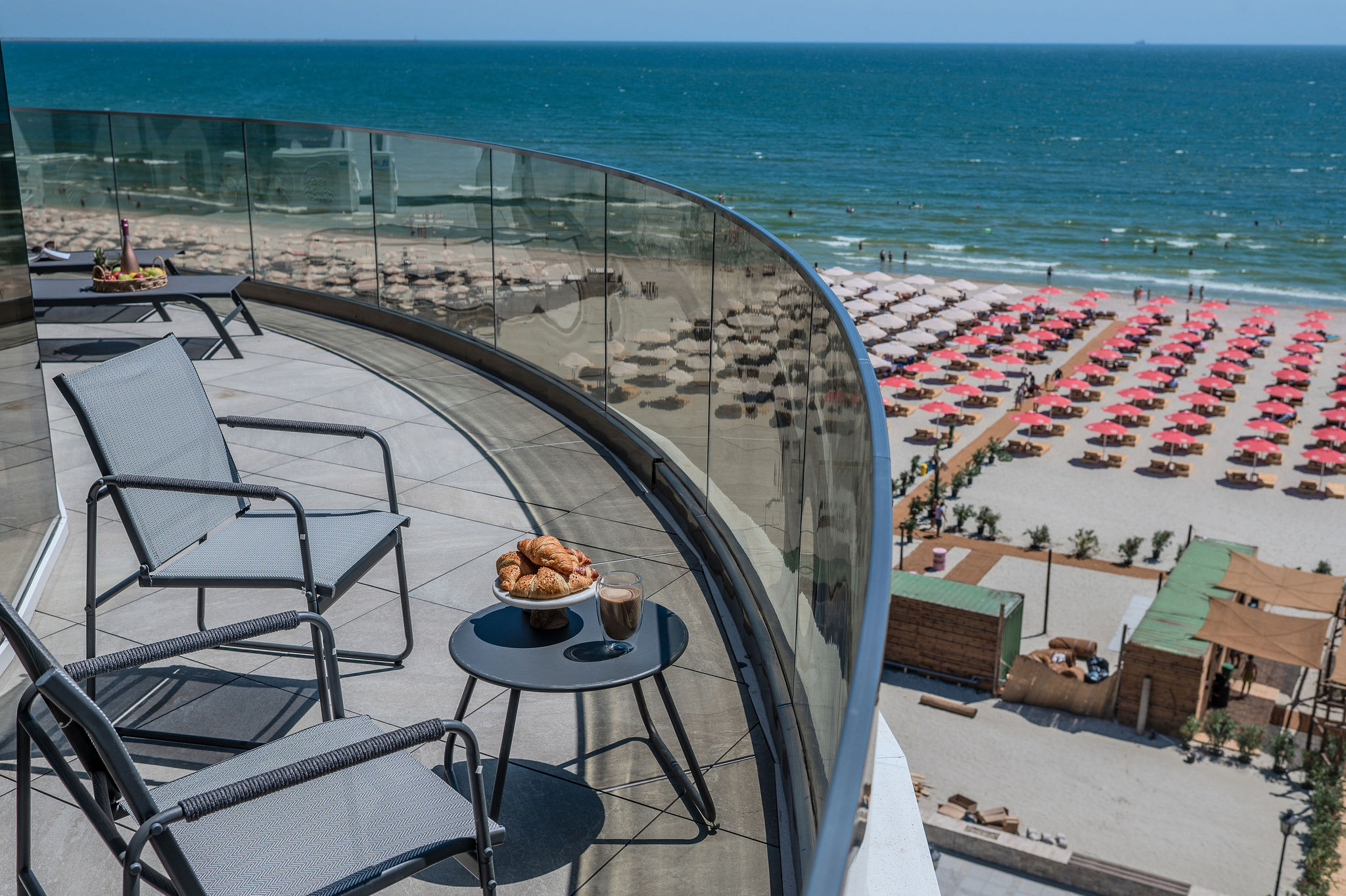 AC-618-Phantom Collection (144 SQM 2BD Panoramic Front Sea View) — Apartament — închiriere de vacanță cu vedere la mare în Aqua Cullinan Resort & SPA, Mamaia Nord, Constanța, România — fotografia principală a proprietății | Aqua Vista Rentals