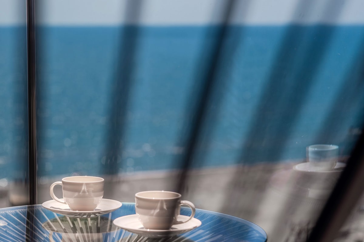 White Titanic Blue sea view Studio parking — Studio — închiriere de vacanță cu vedere la mare în White Titanic Mamaia, Mamaia Nord, Constanța, România — fotografia 5 a proprietății | Aqua Vista Rentals
