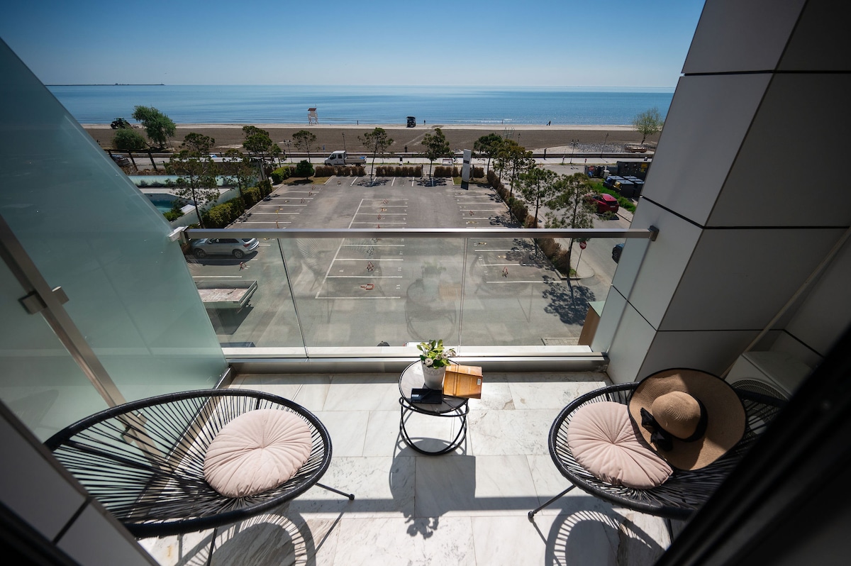 Amazing Sea View Apartment in Infinity pools n spa — Apartament — închiriere de vacanță cu vedere la mare în Infinity Resort & SPA, Mamaia Nord, Constanța, România — fotografia 7 a proprietății | Aqua Vista Rentals
