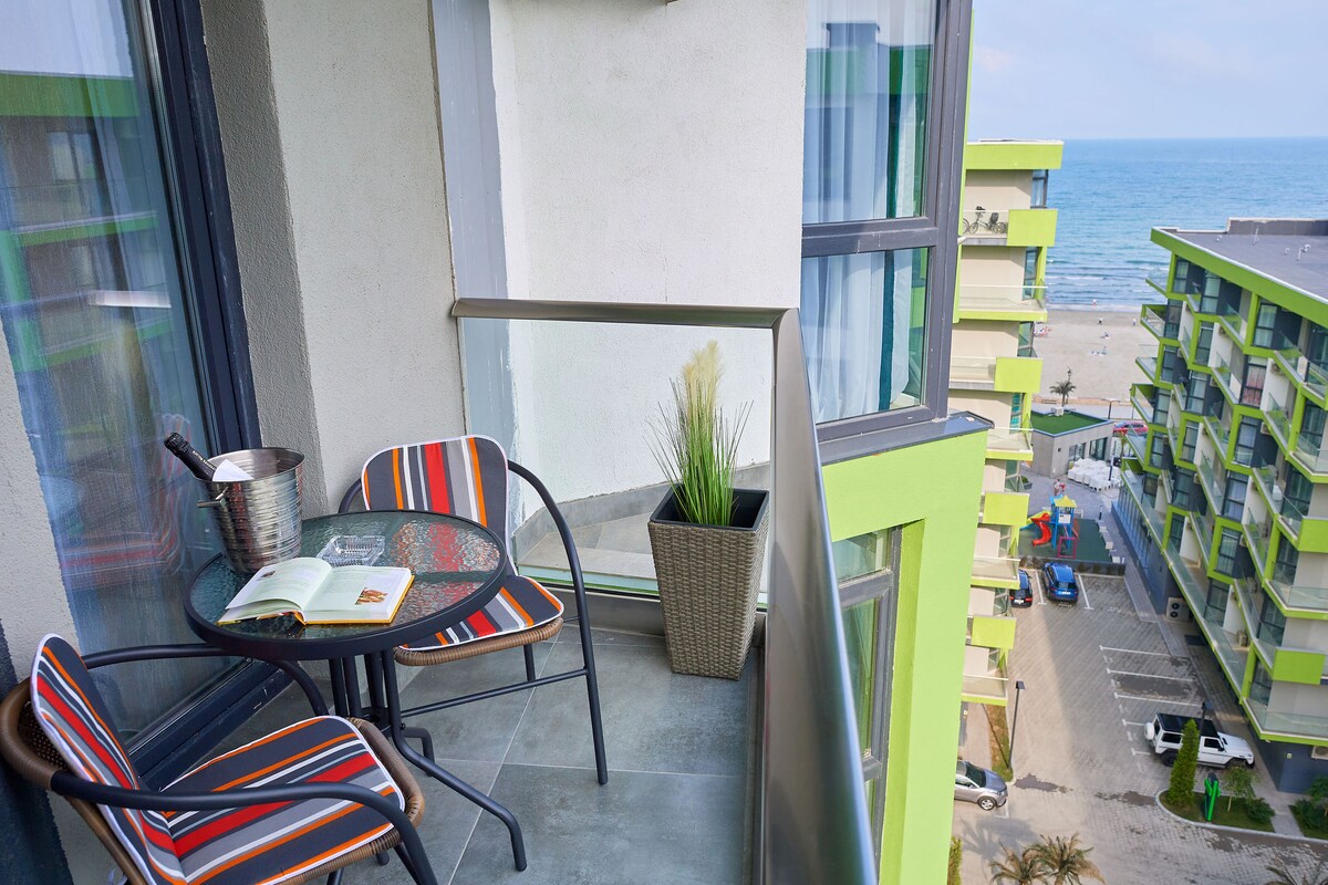Sunrise King Studio Spa n Pool Beach resort — Studio — vacation rental at Alezzi Beach Resort, Mamaia Nord, Constanța, Romania — main property photo | Aqua Vista Rentals