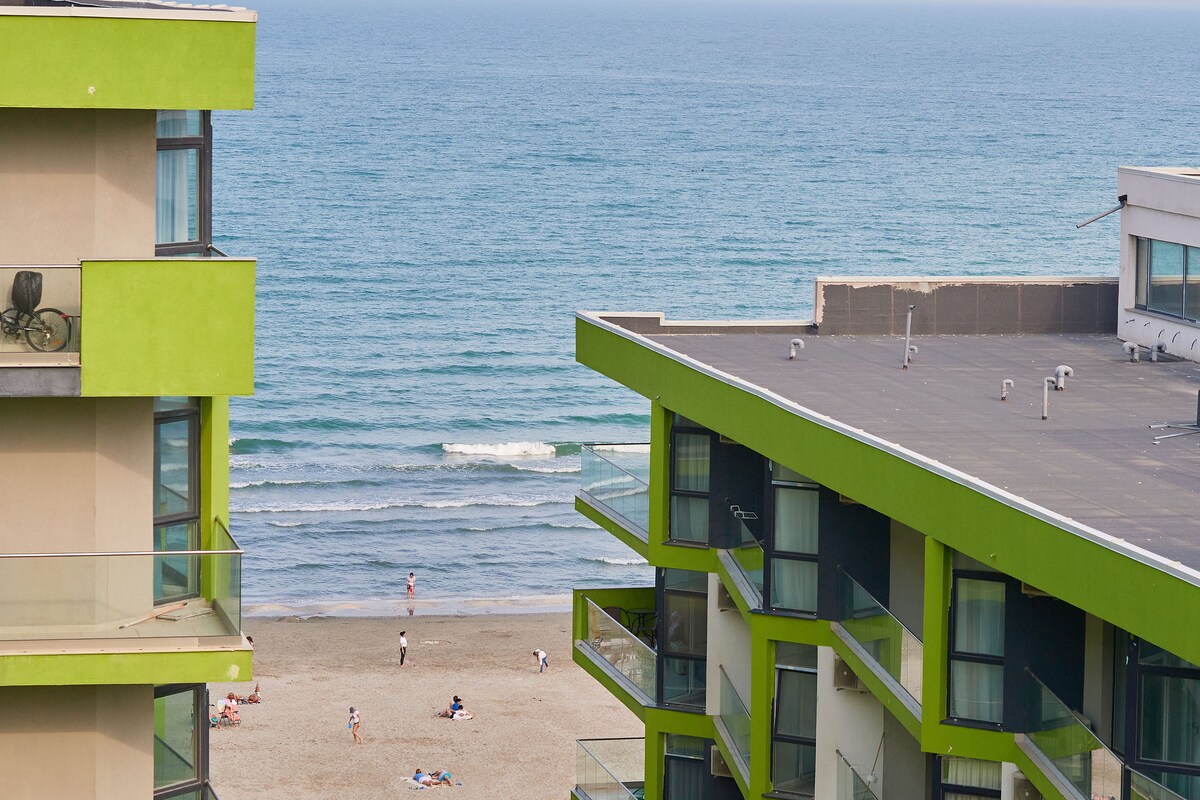 Sunrise King Studio Spa n Pool Beach resort — Studio — vacation rental at Alezzi Beach Resort, Mamaia Nord, Constanța, Romania — property photo 2 | Aqua Vista Rentals