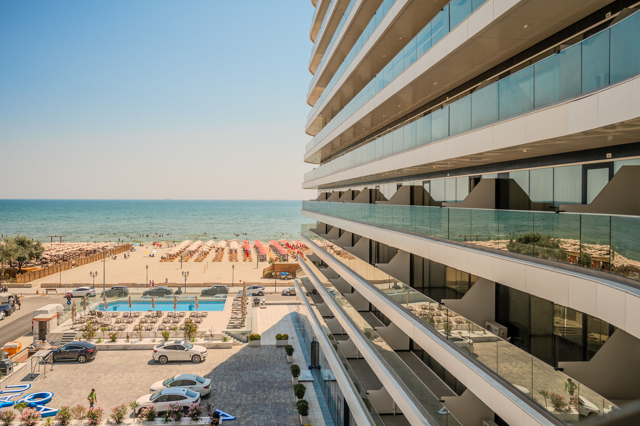 AC-408-Spectre Collection (60 SQM Studio Sea View) — Studio — închiriere de vacanță cu vedere la mare în Aqua Cullinan Resort & SPA, Mamaia Nord, Constanța, România — fotografia principală a proprietății | Aqua Vista Rentals