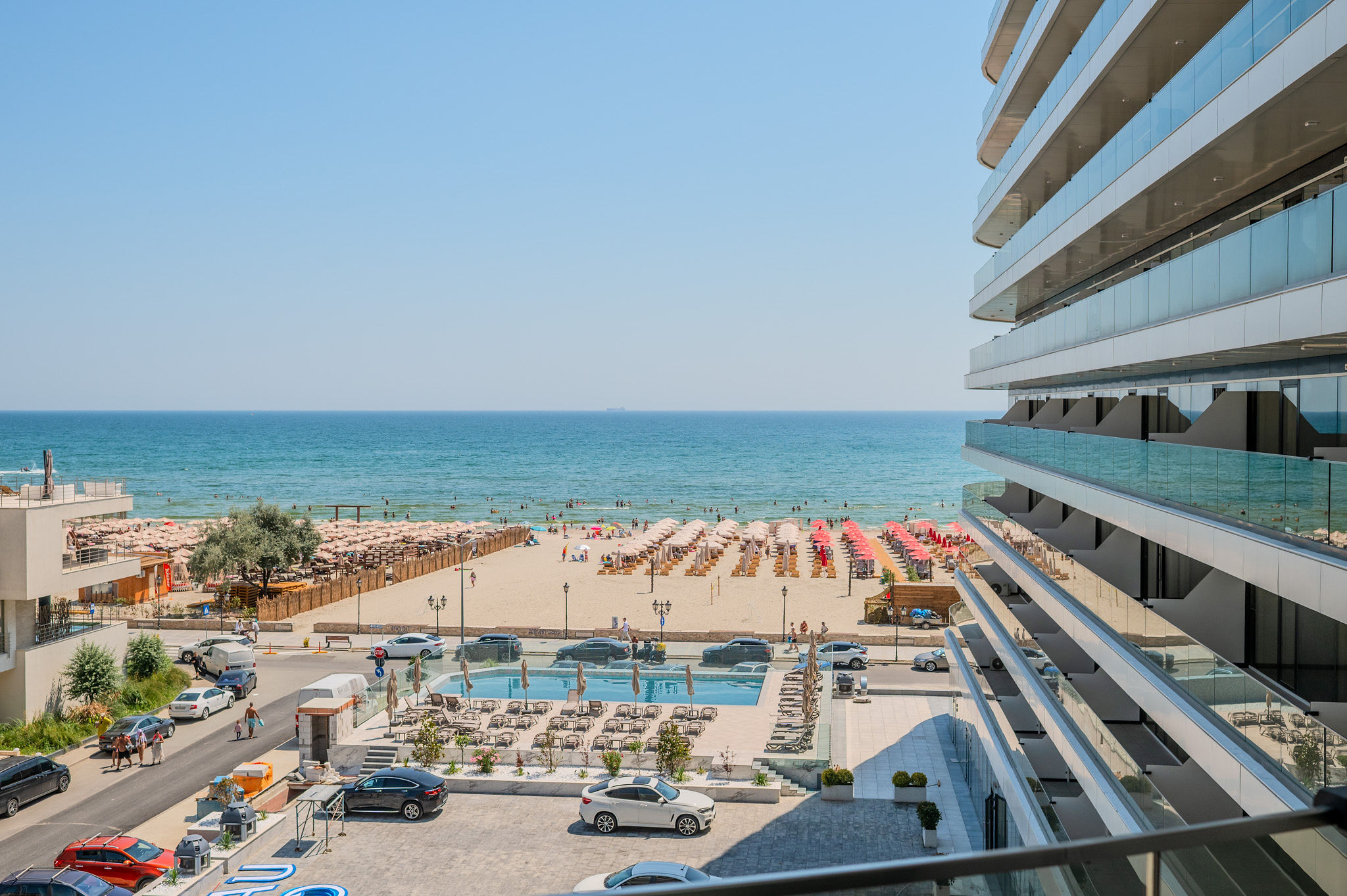 AC-411-Spectre Collection (60 SQM Studio Sea View) — Studio — închiriere de vacanță cu vedere la mare în Aqua Cullinan Resort & SPA, Mamaia Nord, Constanța, România — fotografia principală a proprietății | Aqua Vista Rentals
