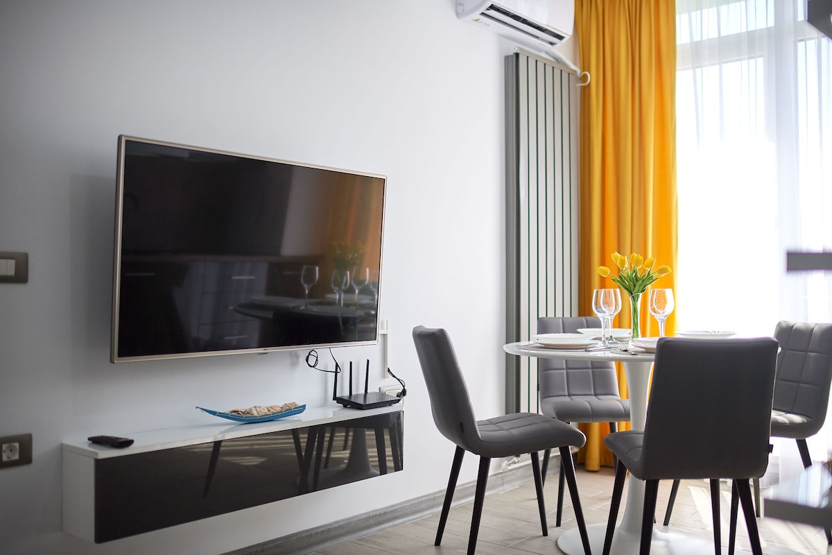 Aba Luxury Studio Spa n Pool Beach resort — Studio — vacation rental at Alezzi Beach Resort, Mamaia Nord, Constanța, Romania — property photo 3 | Aqua Vista Rentals