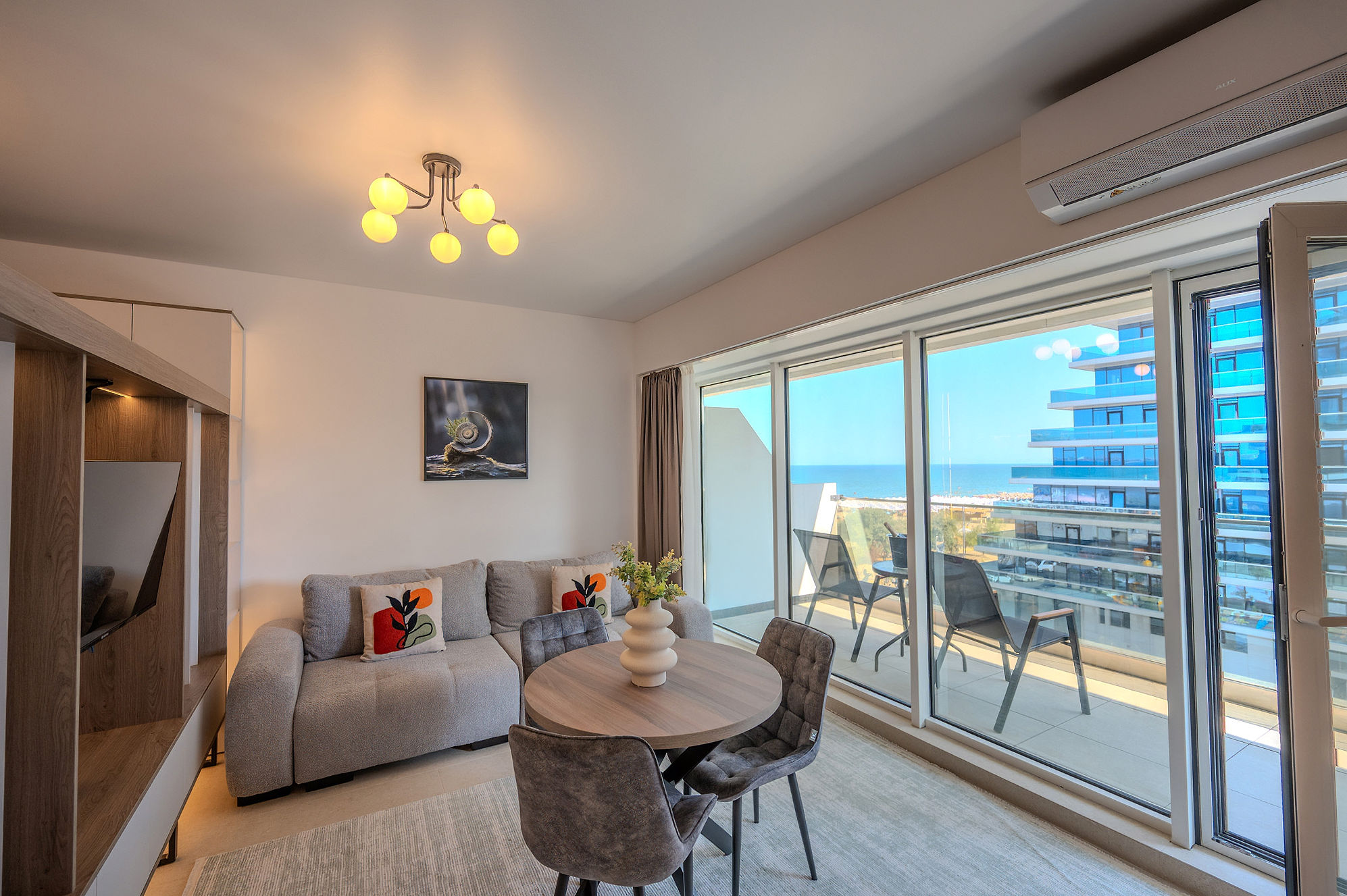 AC-421-Spectre Collection (60 SQM Studio Sea View) — Studio — sea-view vacation rental at Aqua Cullinan Resort & SPA, Mamaia Nord, Constanța, Romania — property photo 2 | Aqua Vista Rentals