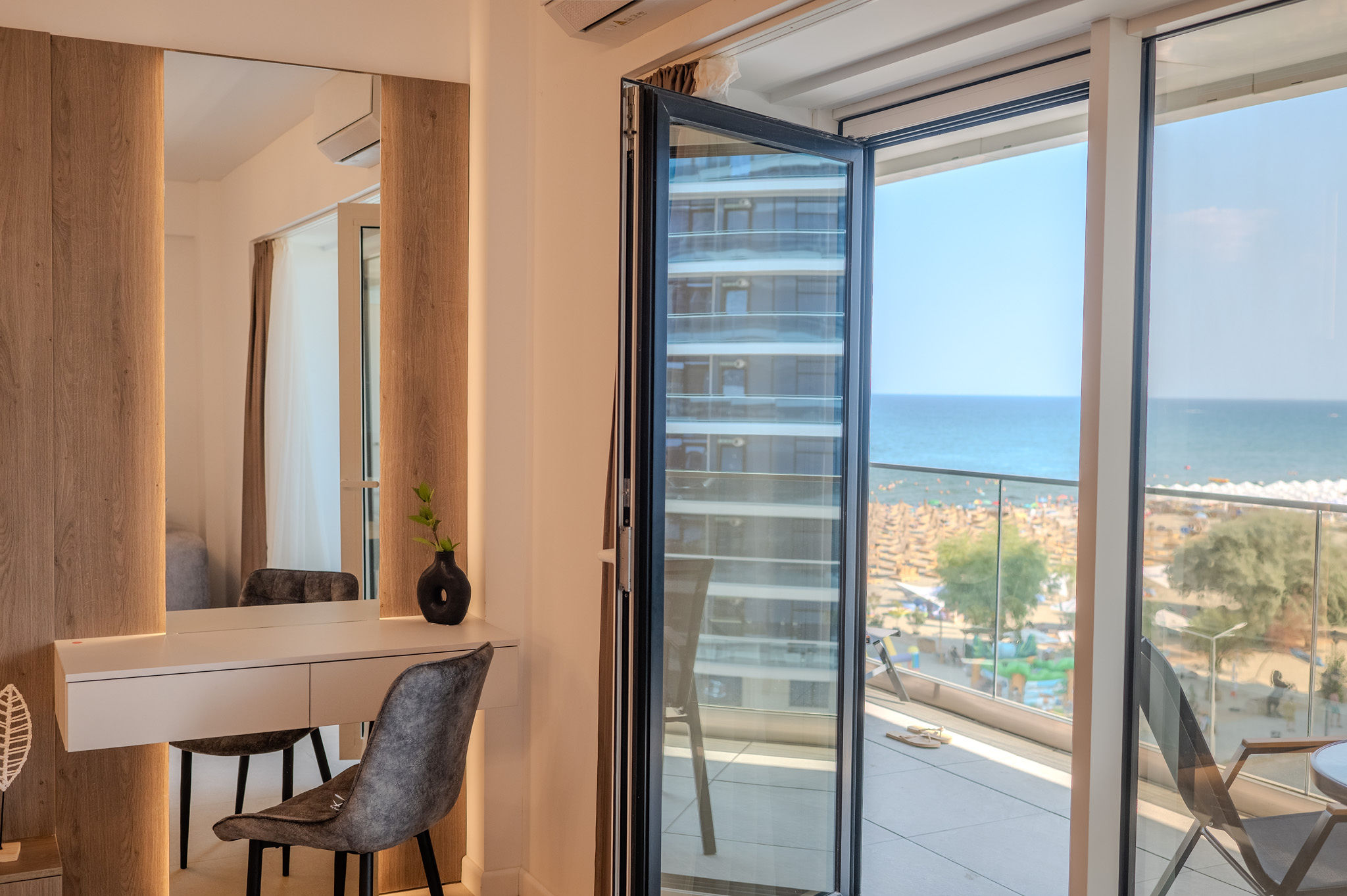 AC-420-DropTail Collection (93 SQM 1BD Front Sea View) — Apartament — închiriere de vacanță cu vedere la mare în Aqua Cullinan Resort & SPA, Mamaia Nord, Constanța, România — fotografia 3 a proprietății | Aqua Vista Rentals
