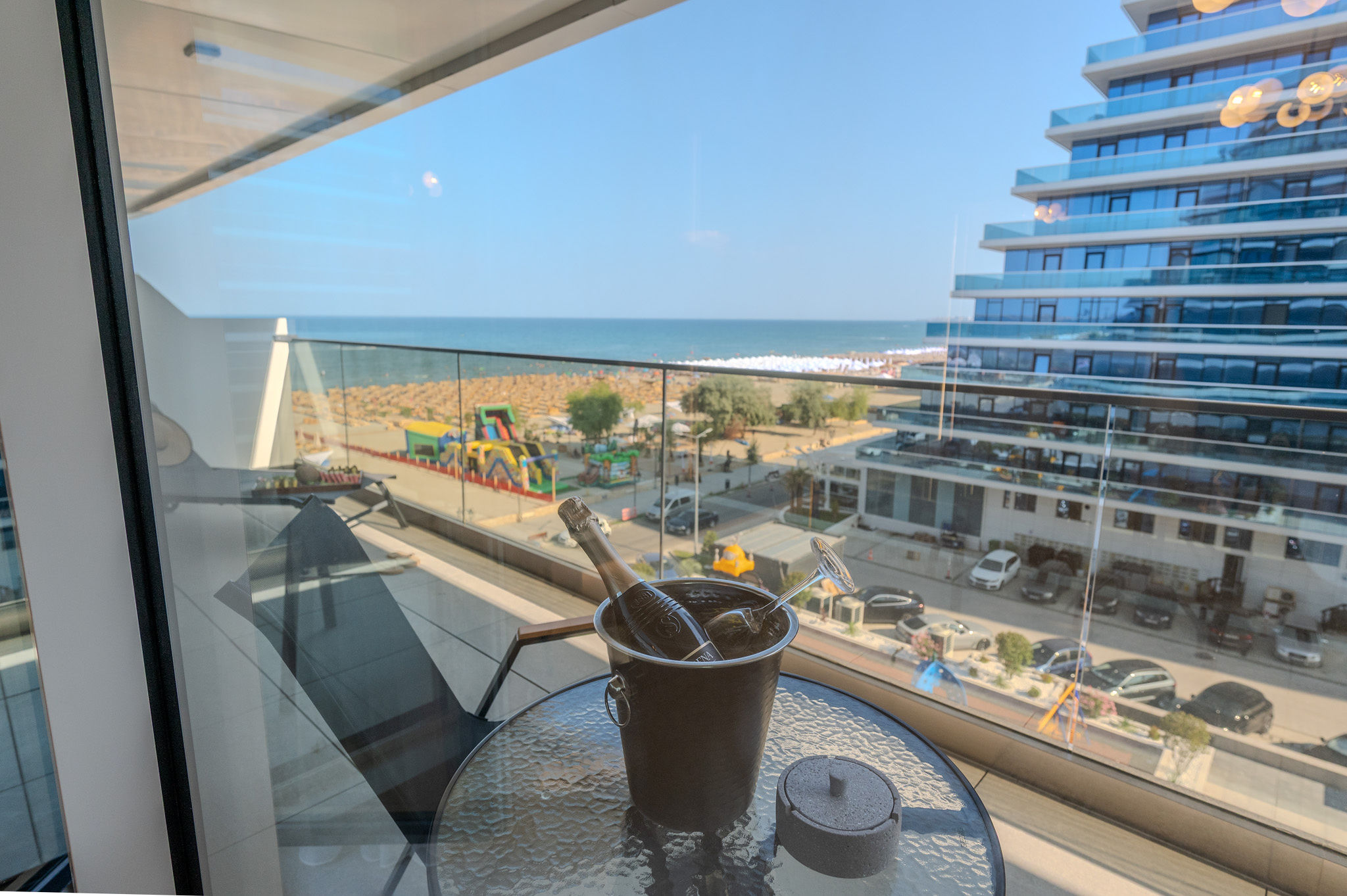 AC-417-DropTail Collection (93 SQM 1BD Front Sea View) — Apartament — închiriere de vacanță cu vedere la mare în Aqua Cullinan Resort & SPA, Mamaia Nord, Constanța, România — fotografia 7 a proprietății | Aqua Vista Rentals