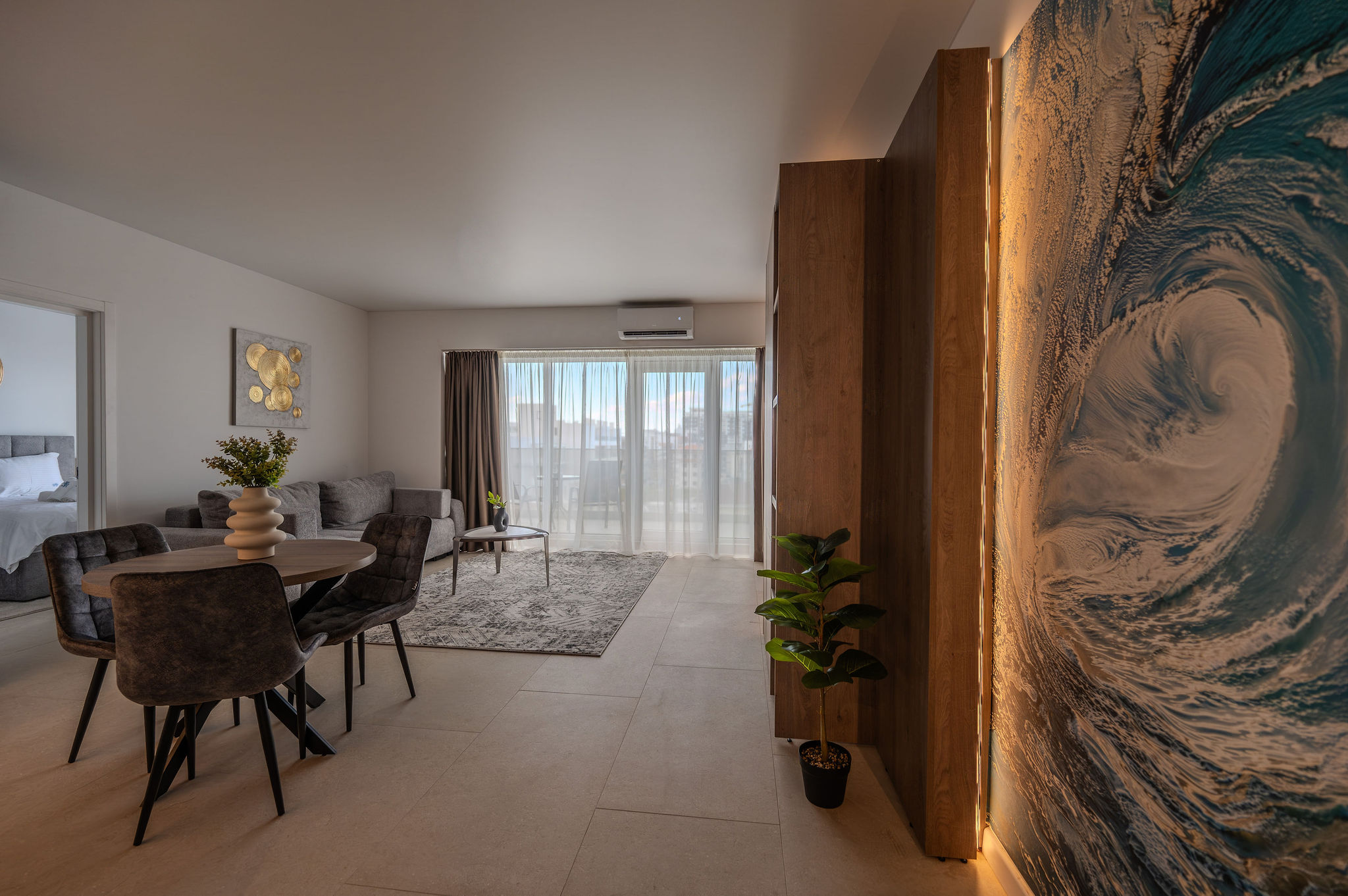AC-413-Dawn Collection (90 SQM 1BD Front Sea View) — Apartament — închiriere de vacanță cu vedere la mare în Aqua Cullinan Resort & SPA, Mamaia Nord, Constanța, România — fotografia 4 a proprietății | Aqua Vista Rentals