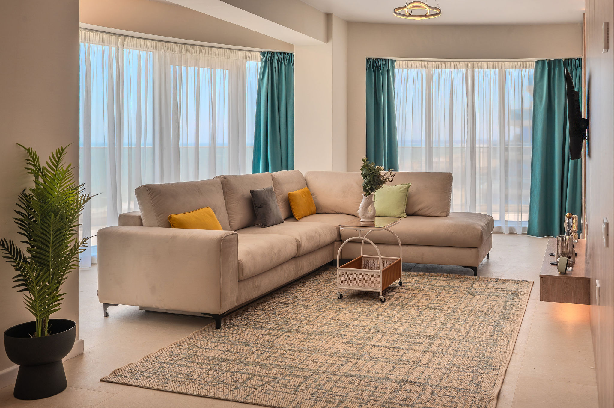 AC-918-Phantom Collection (144 SQM 2BD Panoramic Front Sea View) — Apartament — închiriere de vacanță cu vedere la mare în Aqua Cullinan Resort & SPA, Mamaia Nord, Constanța, România — fotografia 3 a proprietății | Aqua Vista Rentals