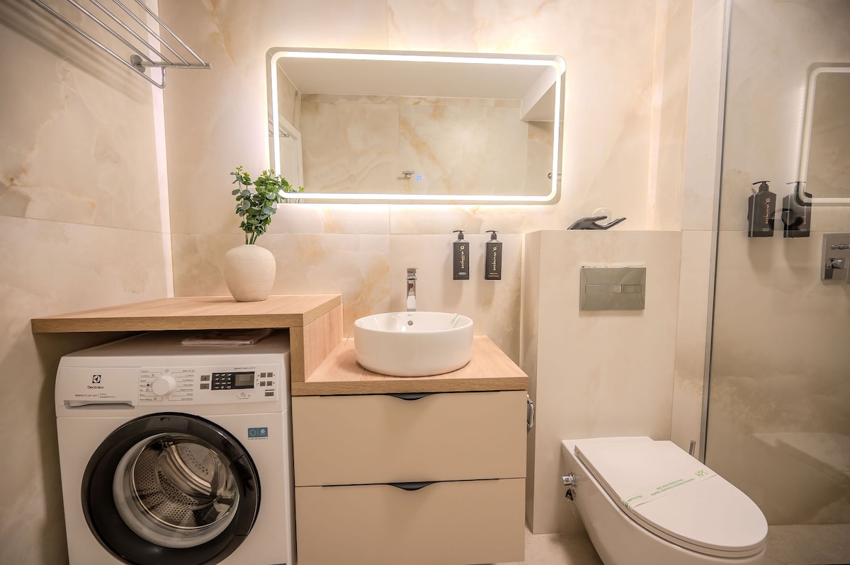 AC-833-Silver Spirit Collection (104 SQM 1BD+ City View) — Apartment — city-view vacation rental at Aqua Cullinan Resort & SPA, Mamaia Nord, Constanța, Romania — property photo 7 | Aqua Vista Rentals