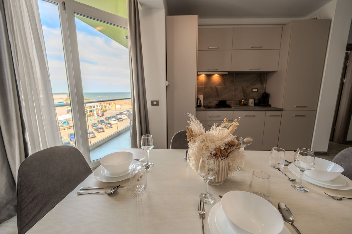 Carla Breeze Apartment Spa and Pools Beach Resort — Apartament — închiriere de vacanță cu vedere la mare în Alezzi Beach Resort, Mamaia Nord, Constanța, România — fotografia 6 a proprietății | Aqua Vista Rentals