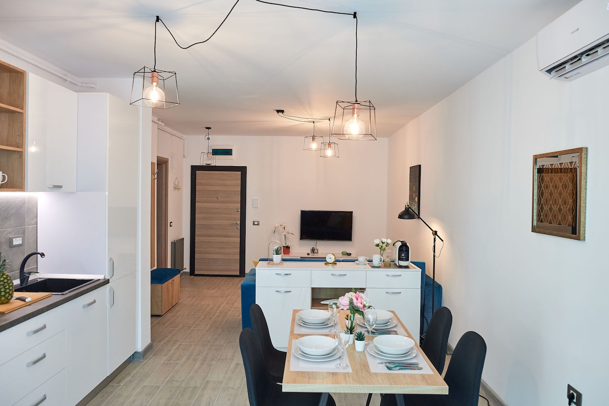 Vanilla Luxury Apartment Spa n Pool beach resort — Apartment — sea-view vacation rental at Alezzi Beach Resort, Mamaia Nord, Constanța, Romania — property photo 6 | Aqua Vista Rentals