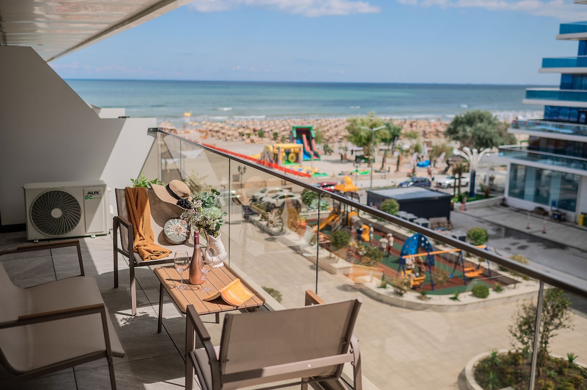 AC-322-Amphora (102 SQM 2BD Family Sea View) — Apartament — închiriere de vacanță cu vedere la mare în Aqua Cullinan Resort & SPA, Mamaia Nord, Constanța, România — fotografia principală a proprietății | Aqua Vista Rentals