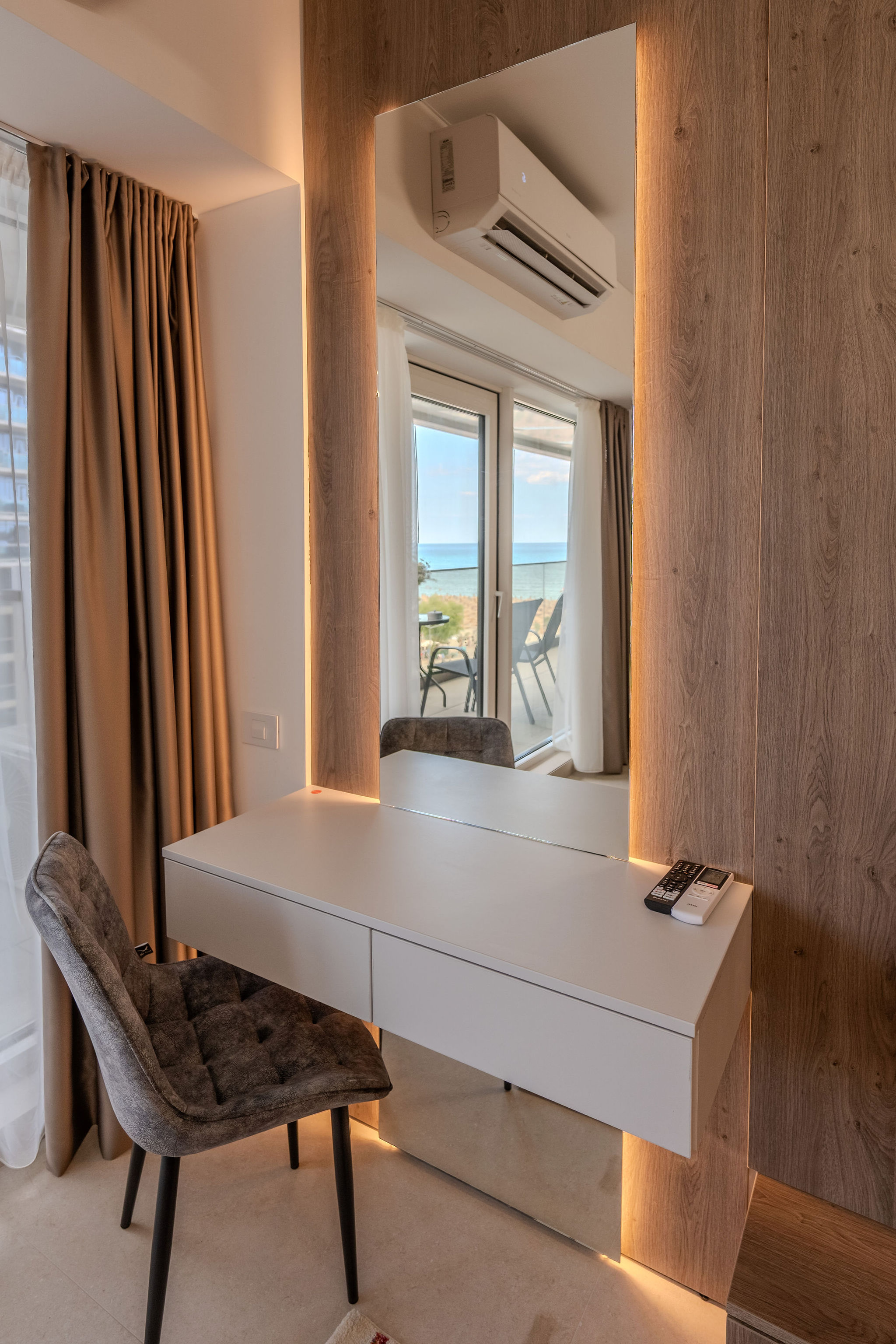 AC-422-Wraith Collection (102 SQM 2BD Family Sea View) — Apartament — închiriere de vacanță cu vedere la mare în Aqua Cullinan Resort & SPA, Mamaia Nord, Constanța, România — fotografia 7 a proprietății | Aqua Vista Rentals