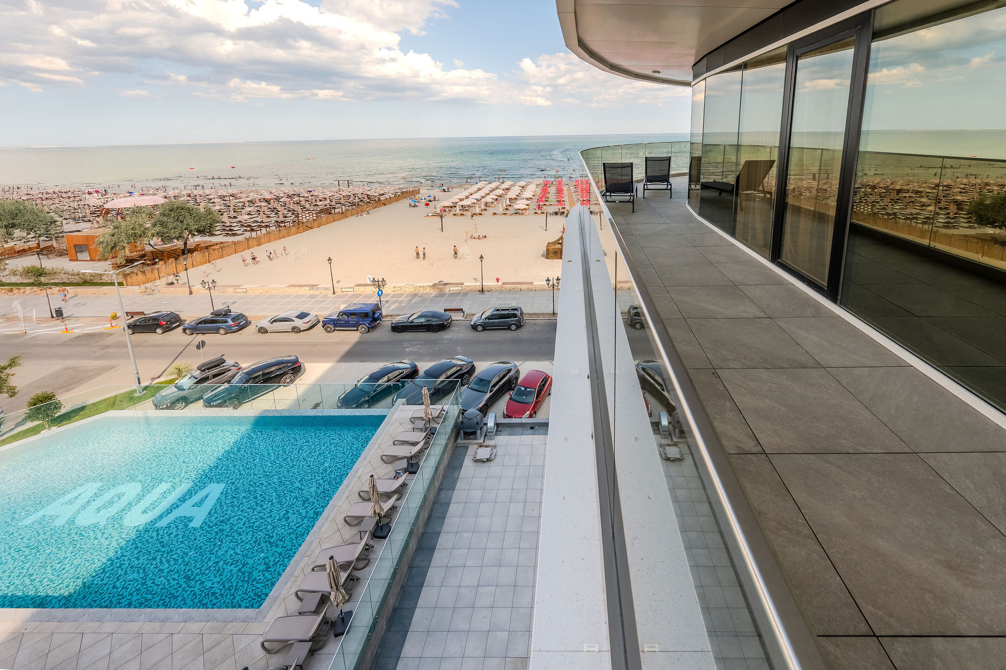 AC-418-Phantom Collection (144 SQM 2BD Panoramic Front Sea View) — Apartment — sea-view vacation rental at Aqua Cullinan Resort & SPA, Mamaia Nord, Constanța, Romania — property photo 5 | Aqua Vista Rentals