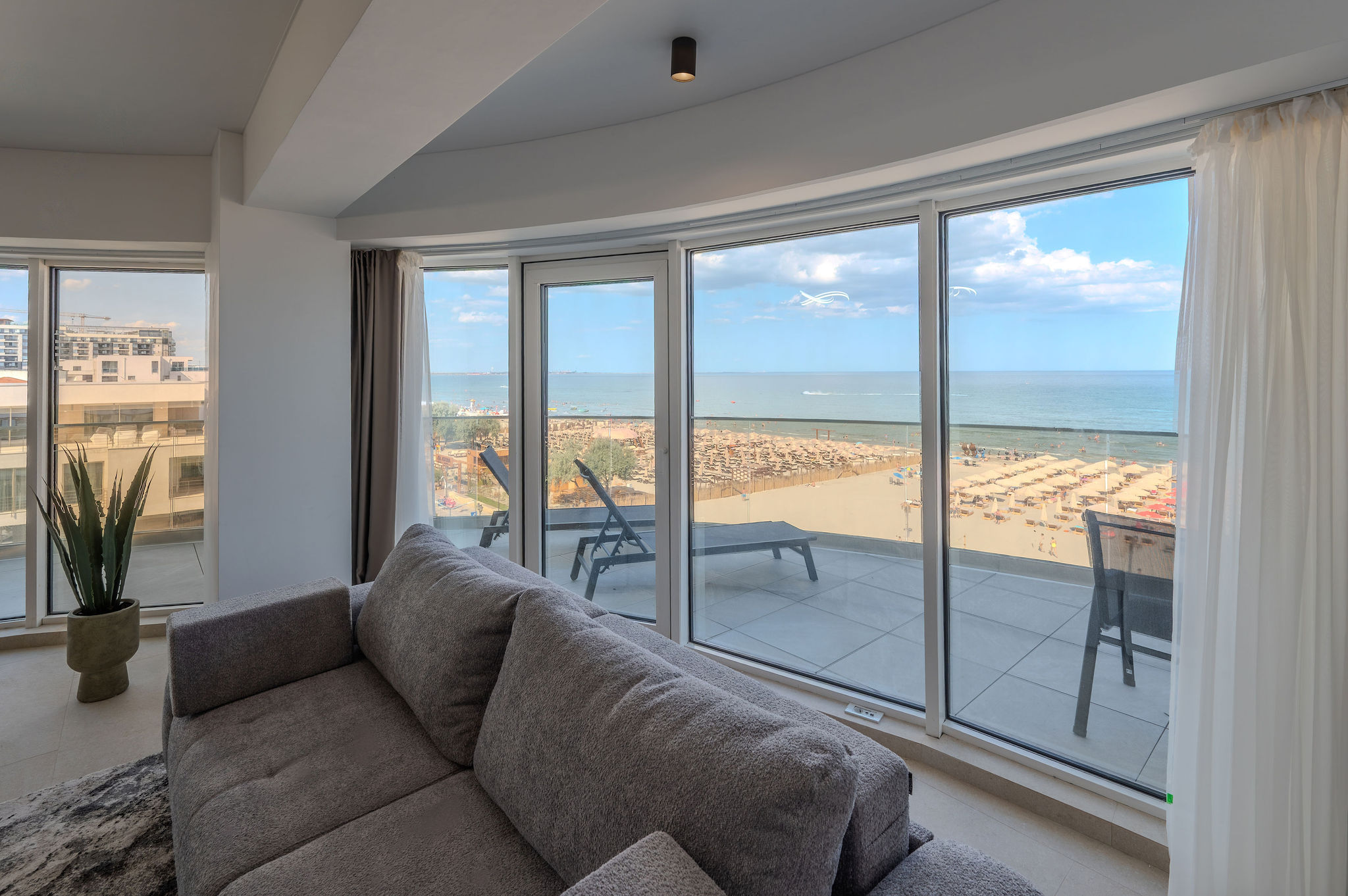 AC-418-Phantom Collection (144 SQM 2BD Panoramic Front Sea View) — Apartment — sea-view vacation rental at Aqua Cullinan Resort & SPA, Mamaia Nord, Constanța, Romania — property photo 2 | Aqua Vista Rentals