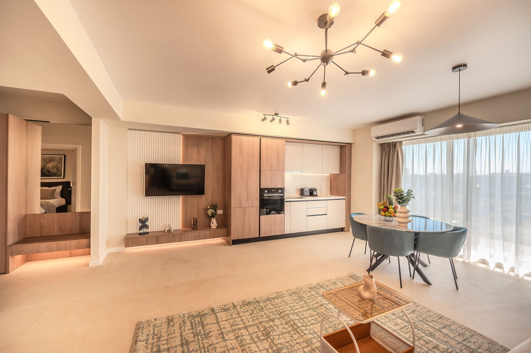 AC-803-Silver Shadow Collection (89 SQM 1BD City View) — Apartament — închiriere de vacanță cu vedere la oraș în Aqua Cullinan Resort & SPA, Mamaia Nord, Constanța, România — fotografia 3 a proprietății | Aqua Vista Rentals