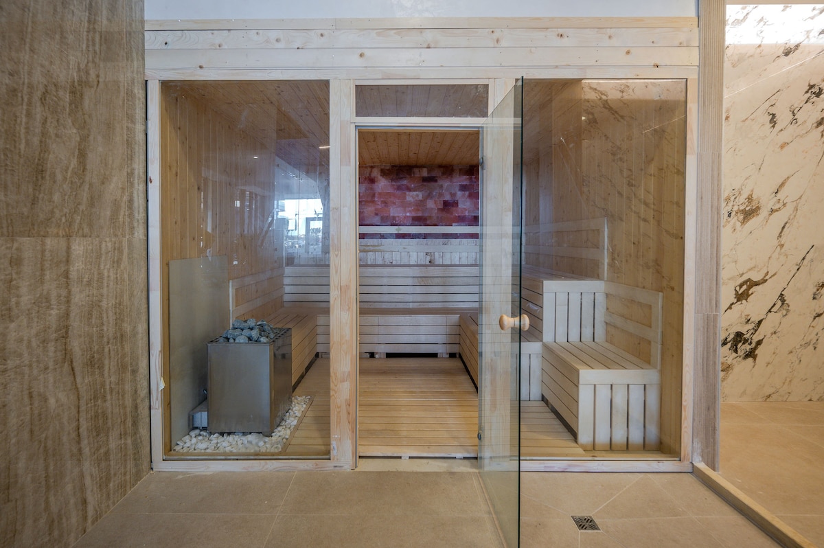 AC-433-Silver Shadow Collection (89 SQM 1BD City View) — Apartment — city-view vacation rental at Aqua Cullinan Resort & SPA, Mamaia Nord, Constanța, Romania — property photo 4 | Aqua Vista Rentals