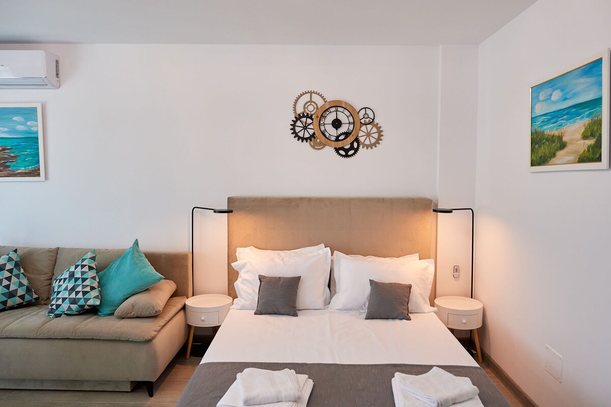 Studio Capri Spa n Pool Beach resort — Studio — sea-view vacation rental at Alezzi Beach Resort, Mamaia Nord, Constanța, Romania — property photo 7 | Aqua Vista Rentals