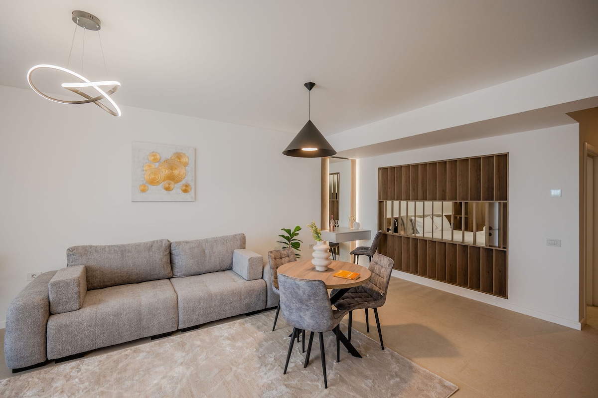 AC-234-Silver Shadow Collection (89 SQM 1BD City View) — Apartament — închiriere de vacanță cu vedere la oraș în Aqua Cullinan Resort & SPA, Mamaia Nord, Constanța, România — fotografia 3 a proprietății | Aqua Vista Rentals