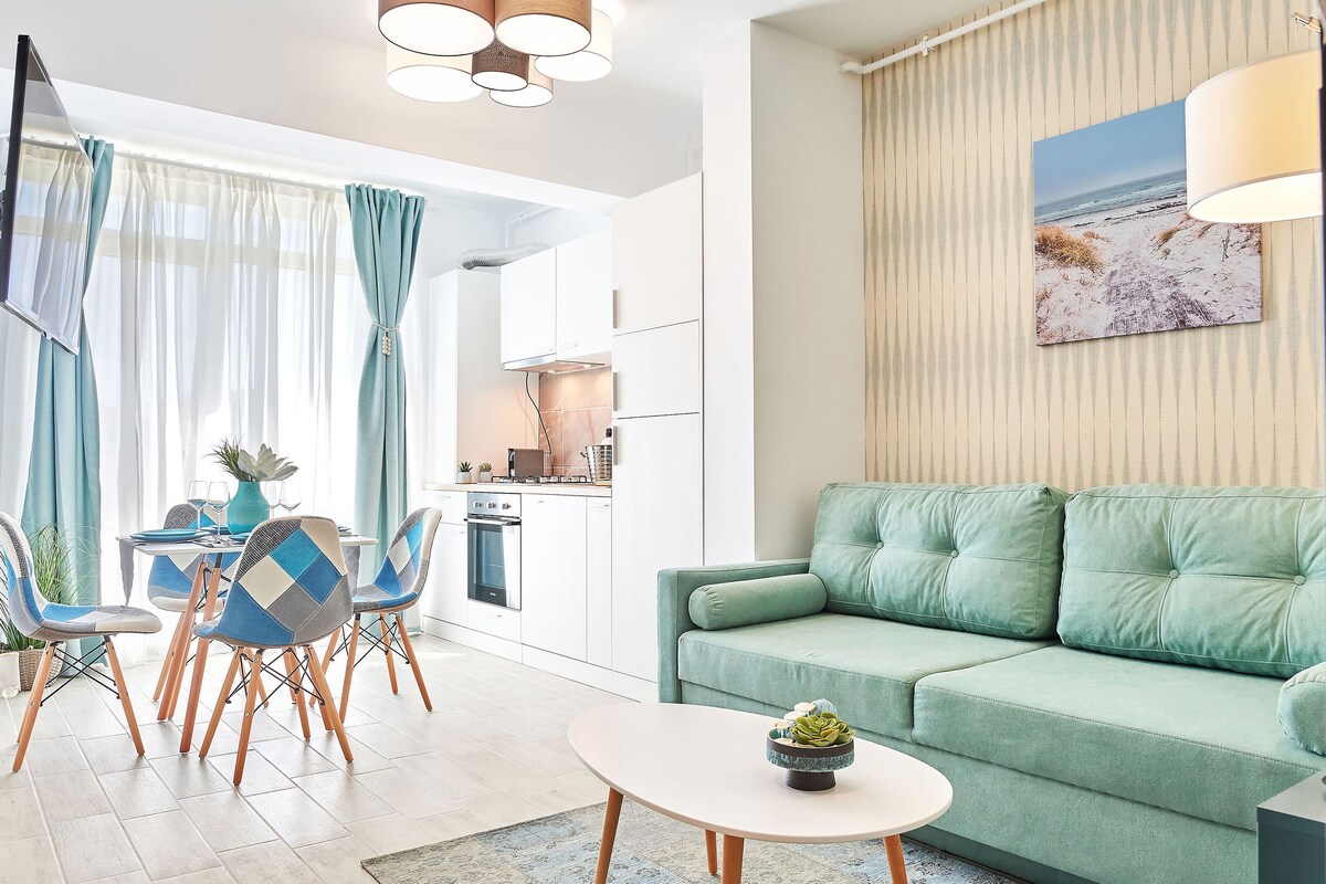 Summer Studio Spa n Pools beach resort — Studio — sea-view vacation rental at Alezzi Beach Resort, Mamaia Nord, Constanța, Romania — main property photo | Aqua Vista Rentals