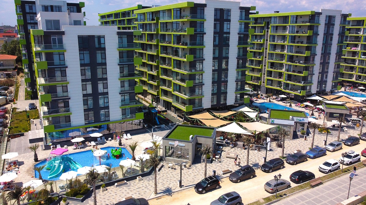 Glamour Sea view Family Apartment 02- Spa n Pools Resort — Apartment — sea-view vacation rental at Alezzi Beach Resort, Mamaia Nord, Constanța, Romania — main property photo | Aqua Vista Rentals