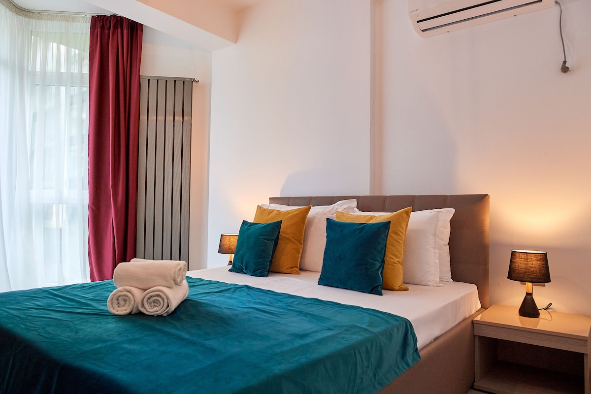 Glamour Sea view Family Apartment 02- Spa n Pools Resort — Apartment — sea-view vacation rental at Alezzi Beach Resort, Mamaia Nord, Constanța, Romania — property photo 7 | Aqua Vista Rentals