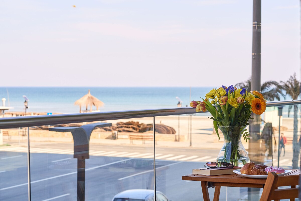 Glamour Sea view Family Apartment 03 - Spa n Pools Resort — Apartment — sea-view vacation rental at Alezzi Beach Resort, Mamaia Nord, Constanța, Romania — property photo 4 | Aqua Vista Rentals