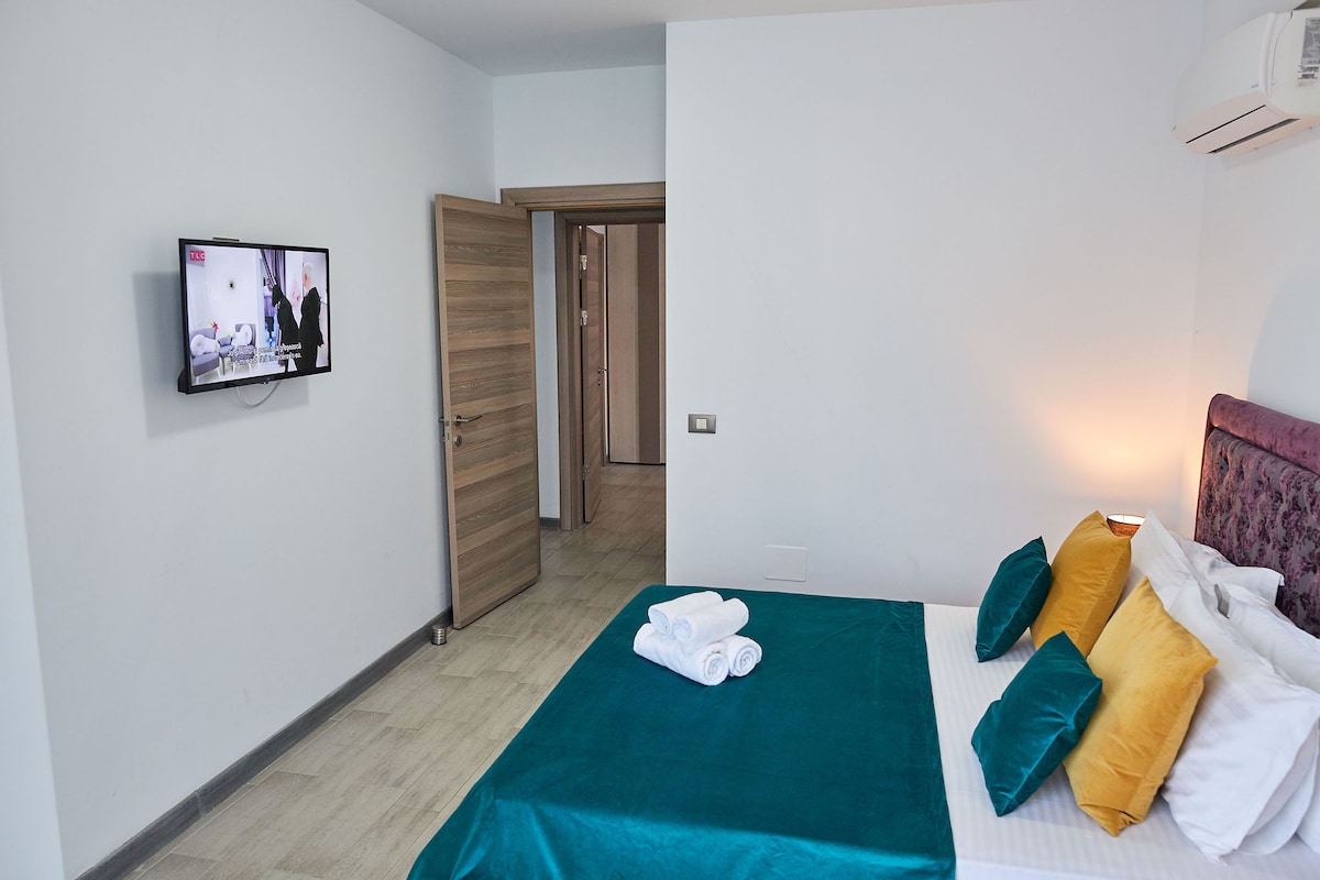 Glamour Sea view Family Apartment 03 - Spa n Pools Resort — Apartment — sea-view vacation rental at Alezzi Beach Resort, Mamaia Nord, Constanța, Romania — property photo 7 | Aqua Vista Rentals
