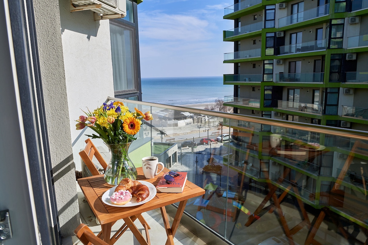 Glamour Sea view Family Apartment 10 - Spa n Pools Resort — Apartment — sea-view vacation rental at Alezzi Beach Resort, Mamaia Nord, Constanța, Romania — main property photo | Aqua Vista Rentals