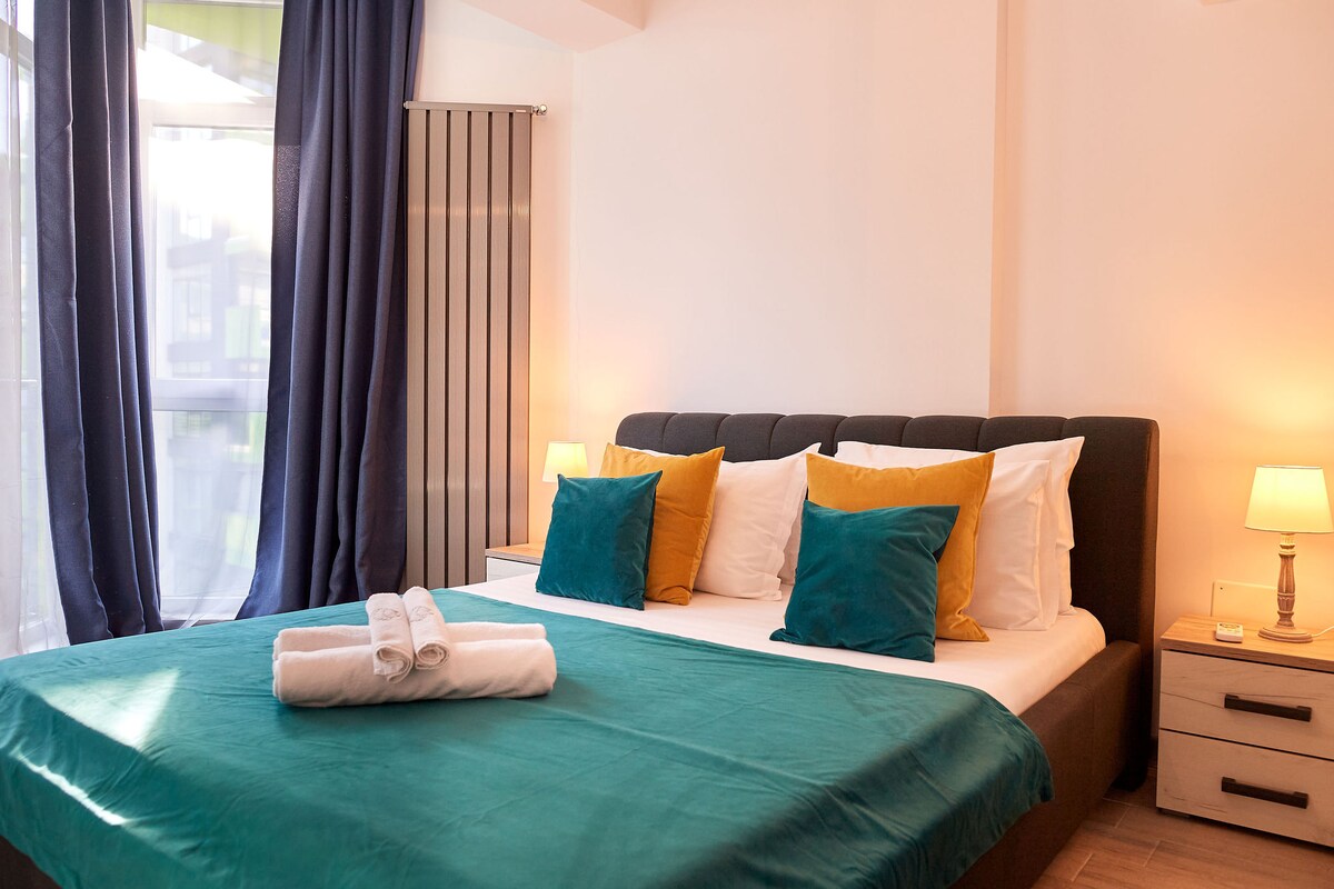 Glamour Sea view Family Apartment 10 - Spa n Pools Resort — Apartment — sea-view vacation rental at Alezzi Beach Resort, Mamaia Nord, Constanța, Romania — property photo 7 | Aqua Vista Rentals