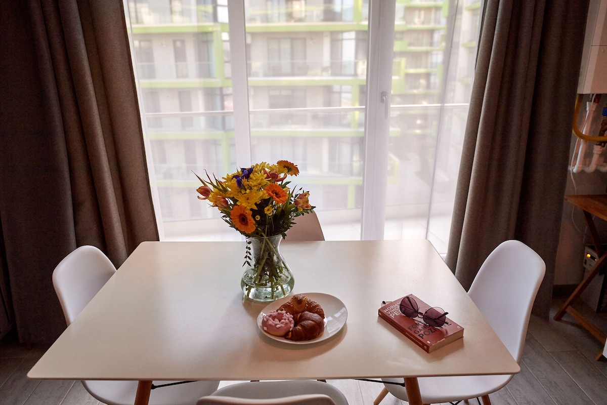 Glamour Sea view Family Apartment 26 - Spa n Pools Resort — Apartament — închiriere de vacanță cu vedere la mare în Alezzi Beach Resort, Mamaia Nord, Constanța, România — fotografia 8 a proprietății | Aqua Vista Rentals