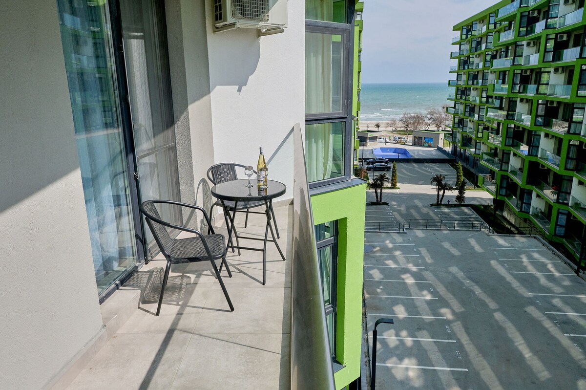 Moon Sea view Apartment - SPA n Pools Resort — Apartament — închiriere de vacanță cu vedere la mare în Alezzi Beach Resort, Mamaia Nord, Constanța, România — fotografia 4 a proprietății | Aqua Vista Rentals