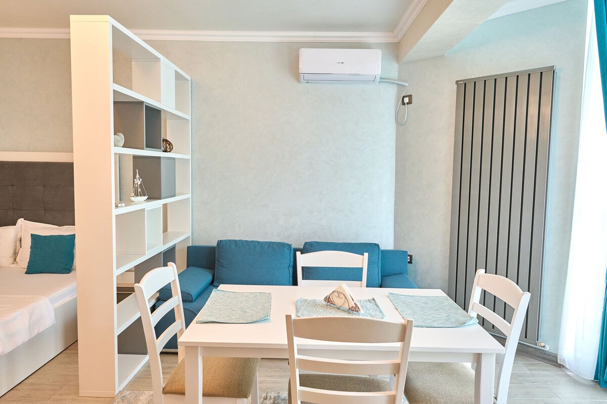 Moonlight Studio - Spa n Pools beach Resort — Studio — închiriere de vacanță cu vedere la mare în Alezzi Beach Resort, Mamaia Nord, Constanța, România — fotografia 4 a proprietății | Aqua Vista Rentals