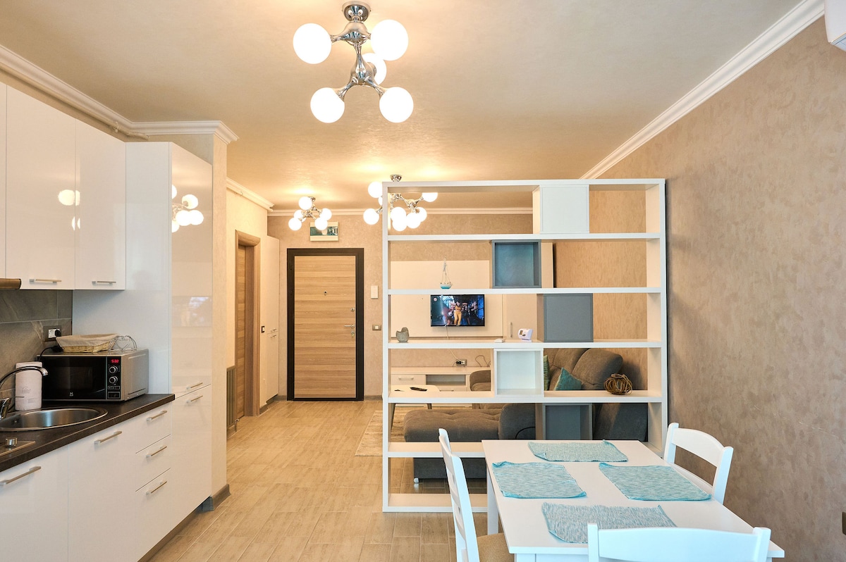 MoonStar Apartment - Spa n Pools beach Resort — Apartment — sea-view vacation rental at Alezzi Beach Resort, Mamaia Nord, Constanța, Romania — property photo 7 | Aqua Vista Rentals