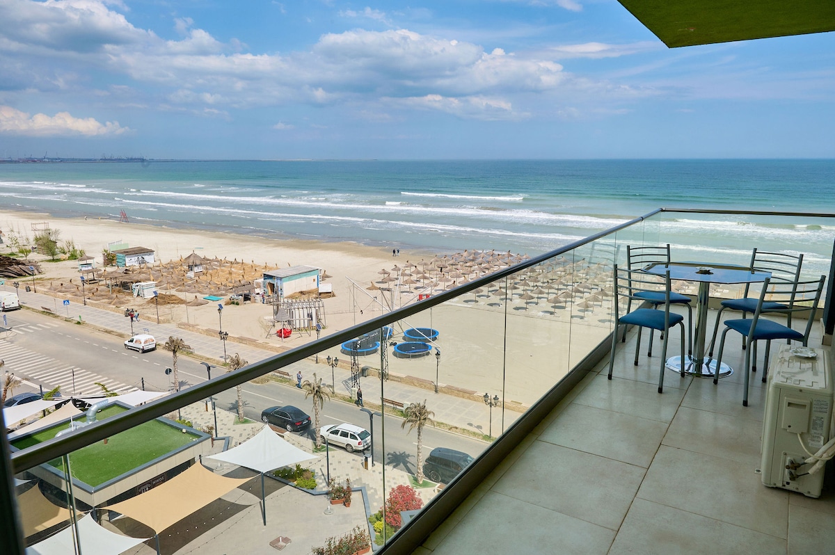 Crazy Sea View 2BR Apartment Spa Pools Resort- Parking — Apartment — sea-view vacation rental at Alezzi Beach Resort, Mamaia Nord, Constanța, Romania — property photo 8 | Aqua Vista Rentals