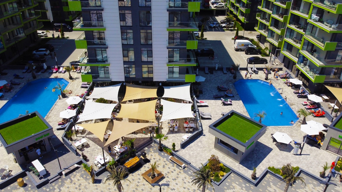 Crazy Sea View 1BR Apartment Spa Pools Resort — Apartament — închiriere de vacanță cu vedere la mare în Alezzi Beach Resort, Mamaia Nord, Constanța, România — fotografia 4 a proprietății | Aqua Vista Rentals